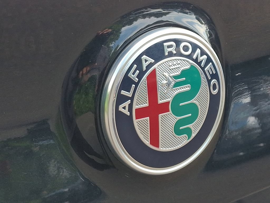 Used 2021 Alfa Romeo Giulia Ti Sport RWD image 31