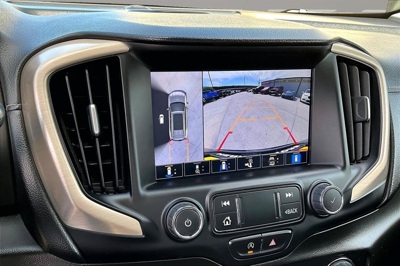 Used 2022 GMC Terrain Denali w/ Denali Premium Package AWD/4WD image 14