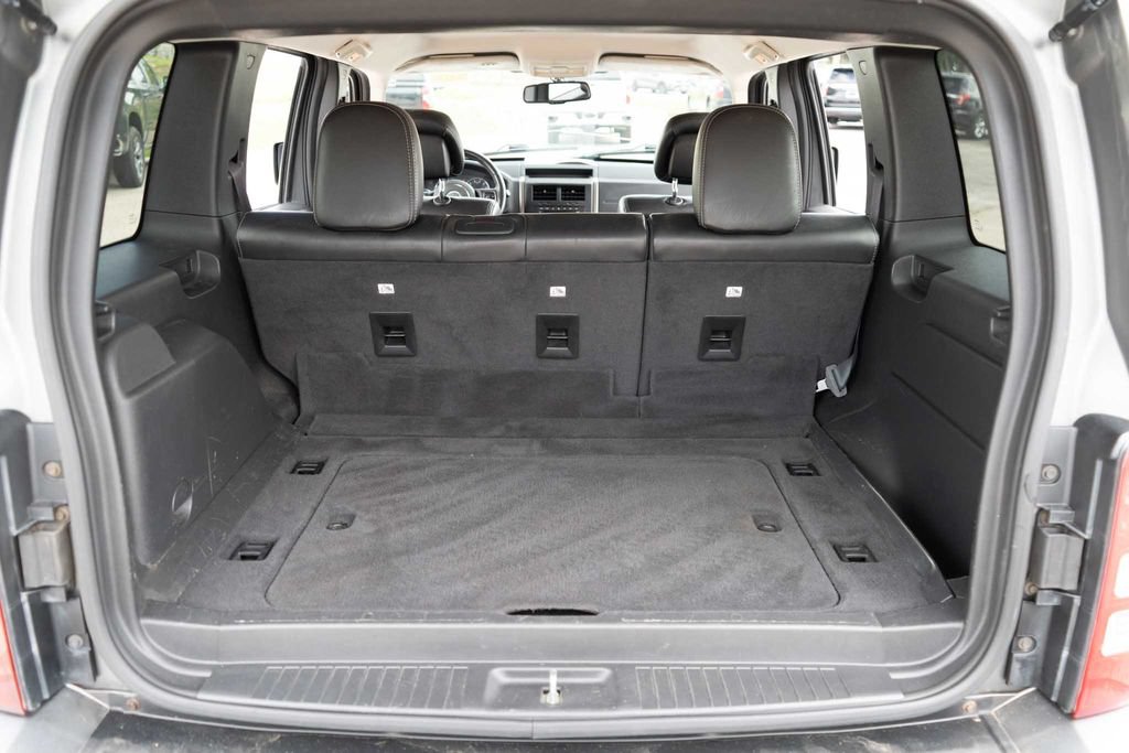 Used 2012 Jeep Liberty Sport AWD/4WD image 8