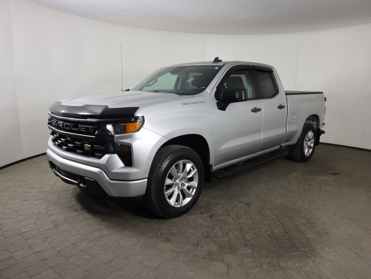 Used 2022 Chevrolet Silverado 1500 Custom image 4