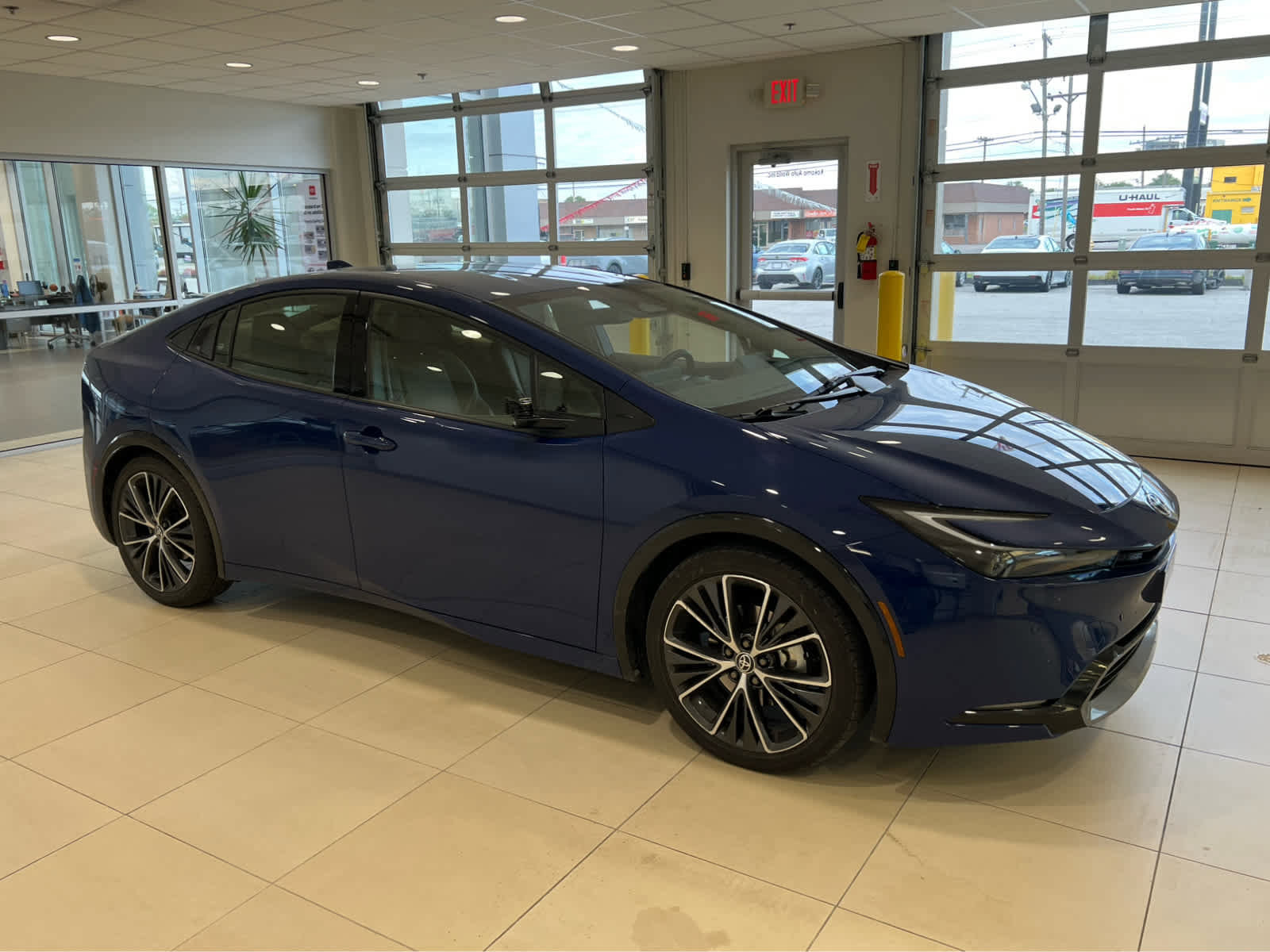 Used 2023 Toyota Prius XLE AWD/4WD image 1