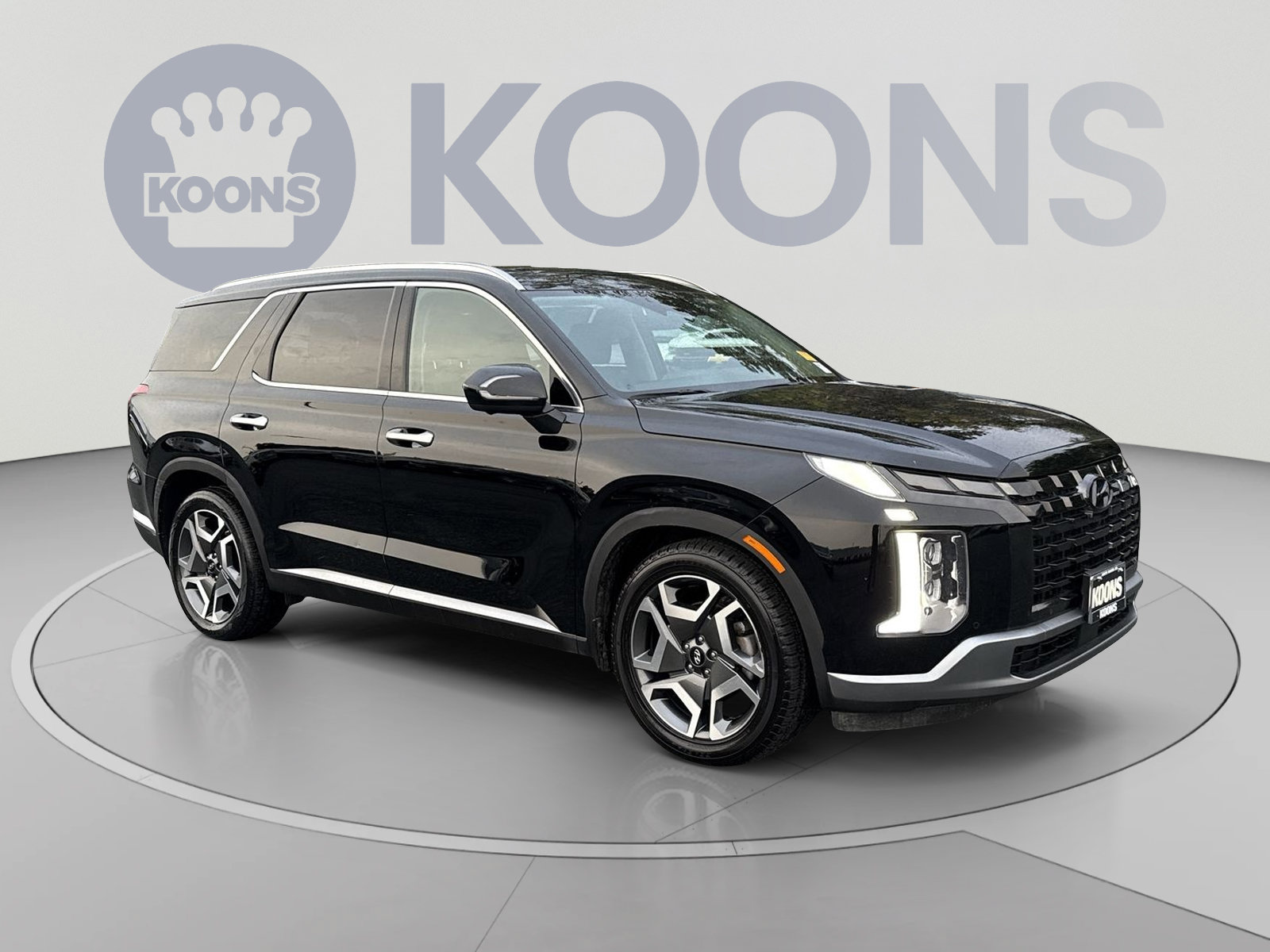 Used 2023 Hyundai Palisade Limited AWD/4WD image 2