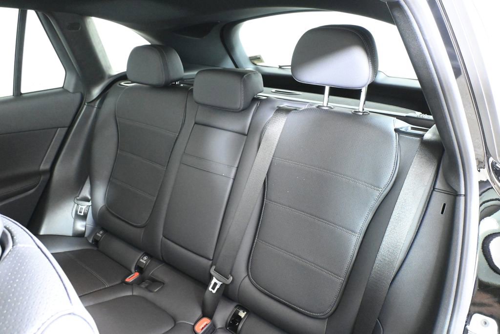 Certified 2026 Mercedes-Benz GLC 300 4MATIC image 4