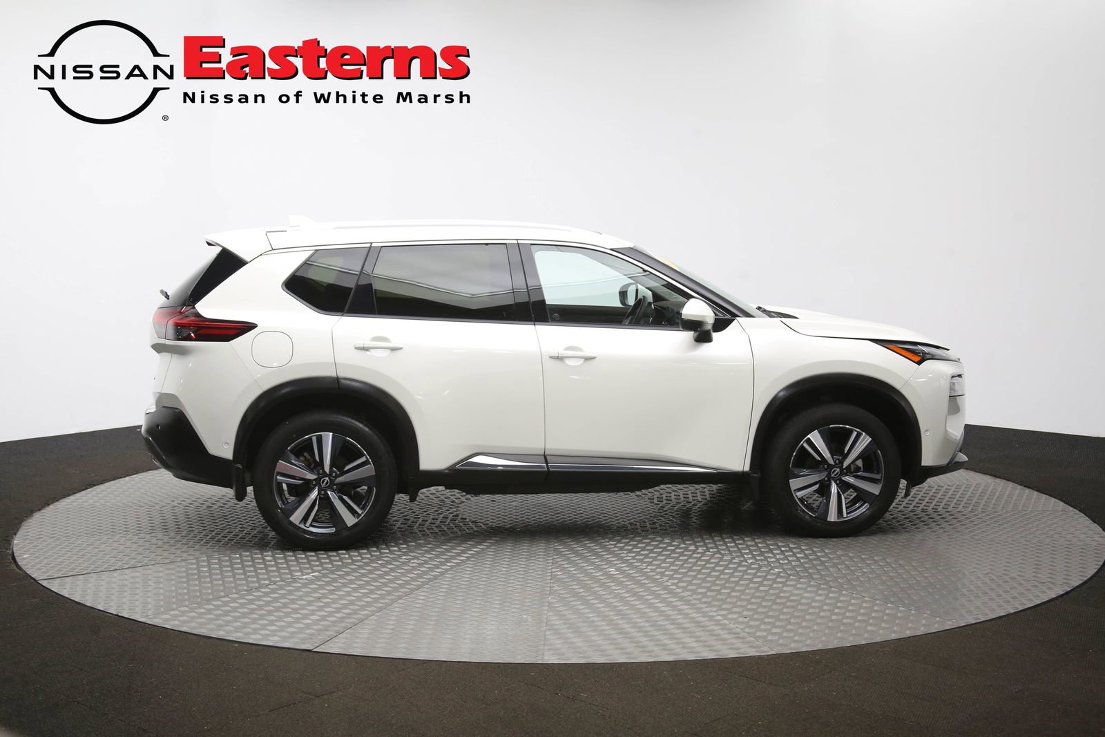 Used 2023 Nissan Rogue SL w/ SL Premium Package image 47