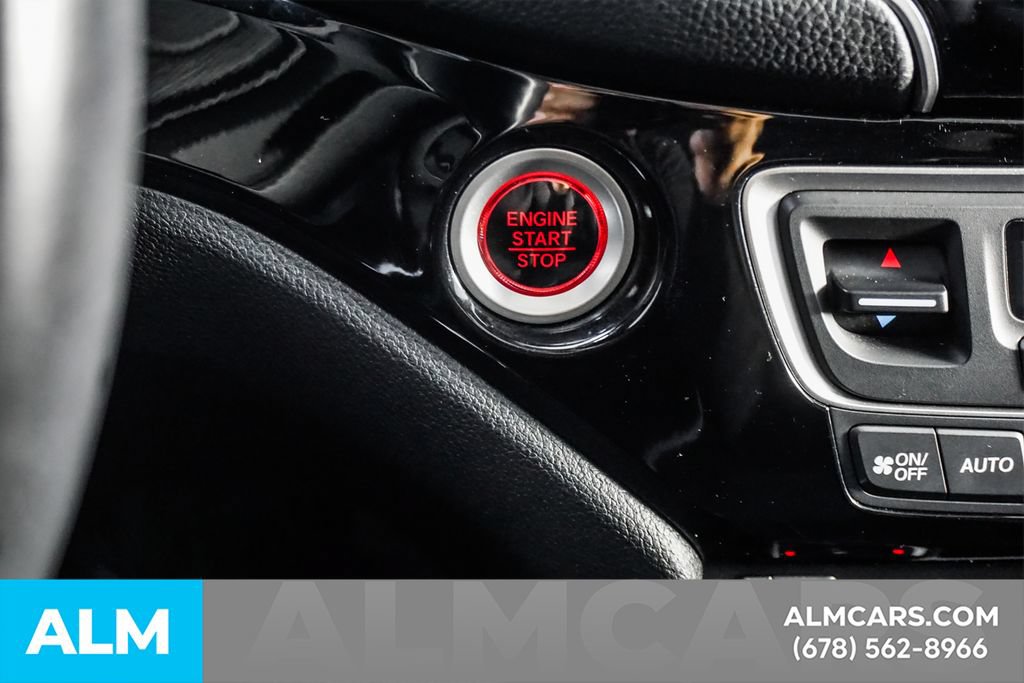 Used 2020 Honda Pilot Touring image 32