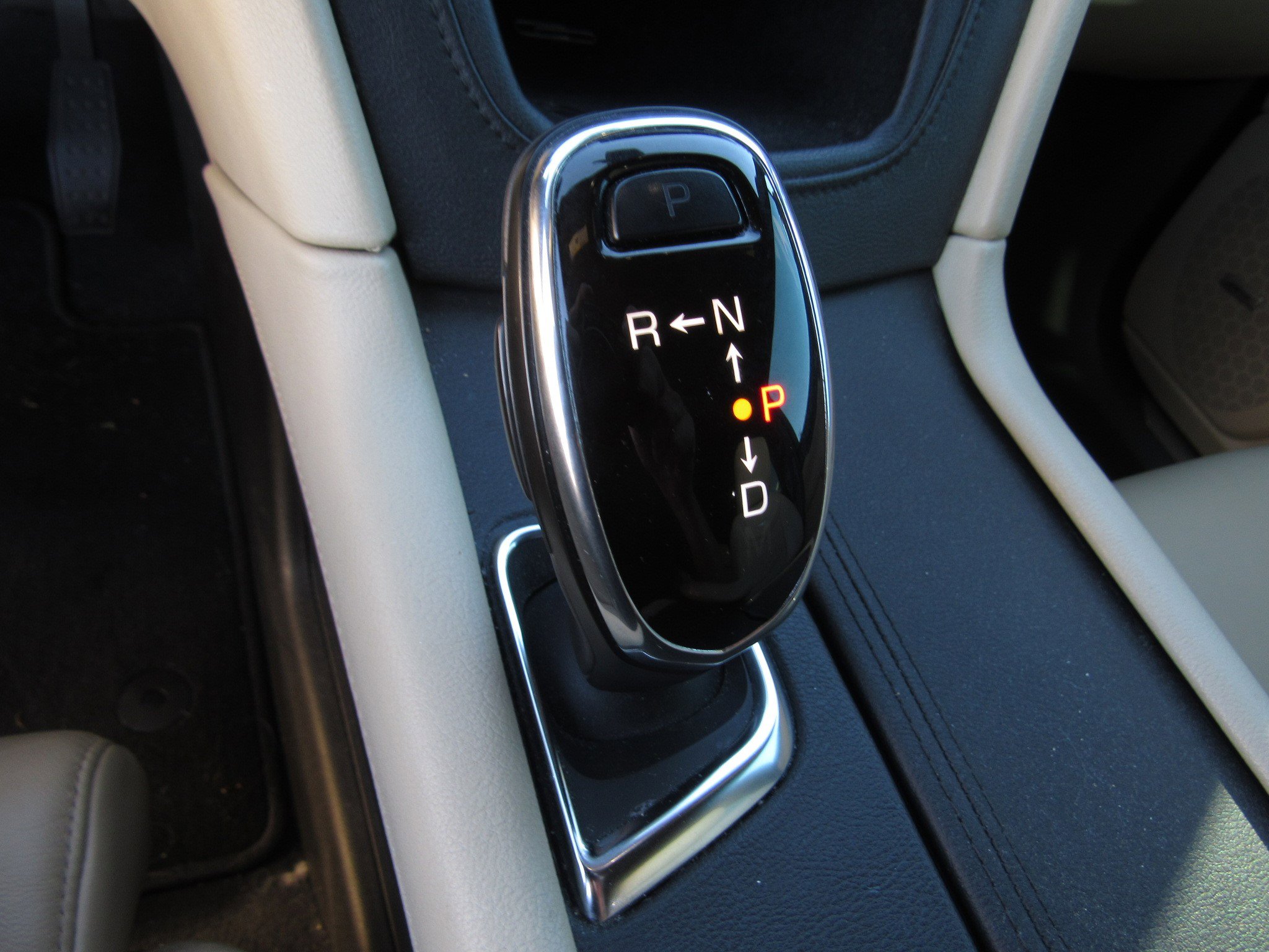 Used 2017 Cadillac XT5 Luxury w/ Driver Awareness Package image 22