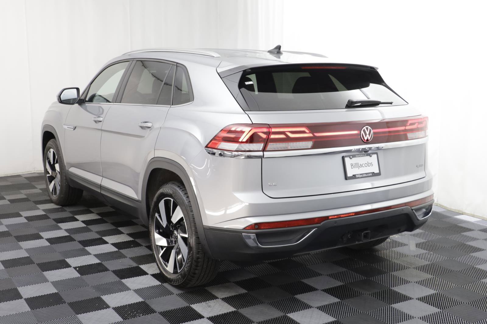 Used 2025 Volkswagen Atlas Cross Sport SE image 15