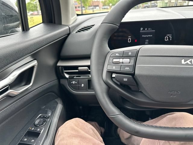 New 2026 Kia Sportage LX FWD image 40