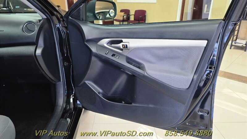 Used 2009 Toyota Matrix S FWD image 14