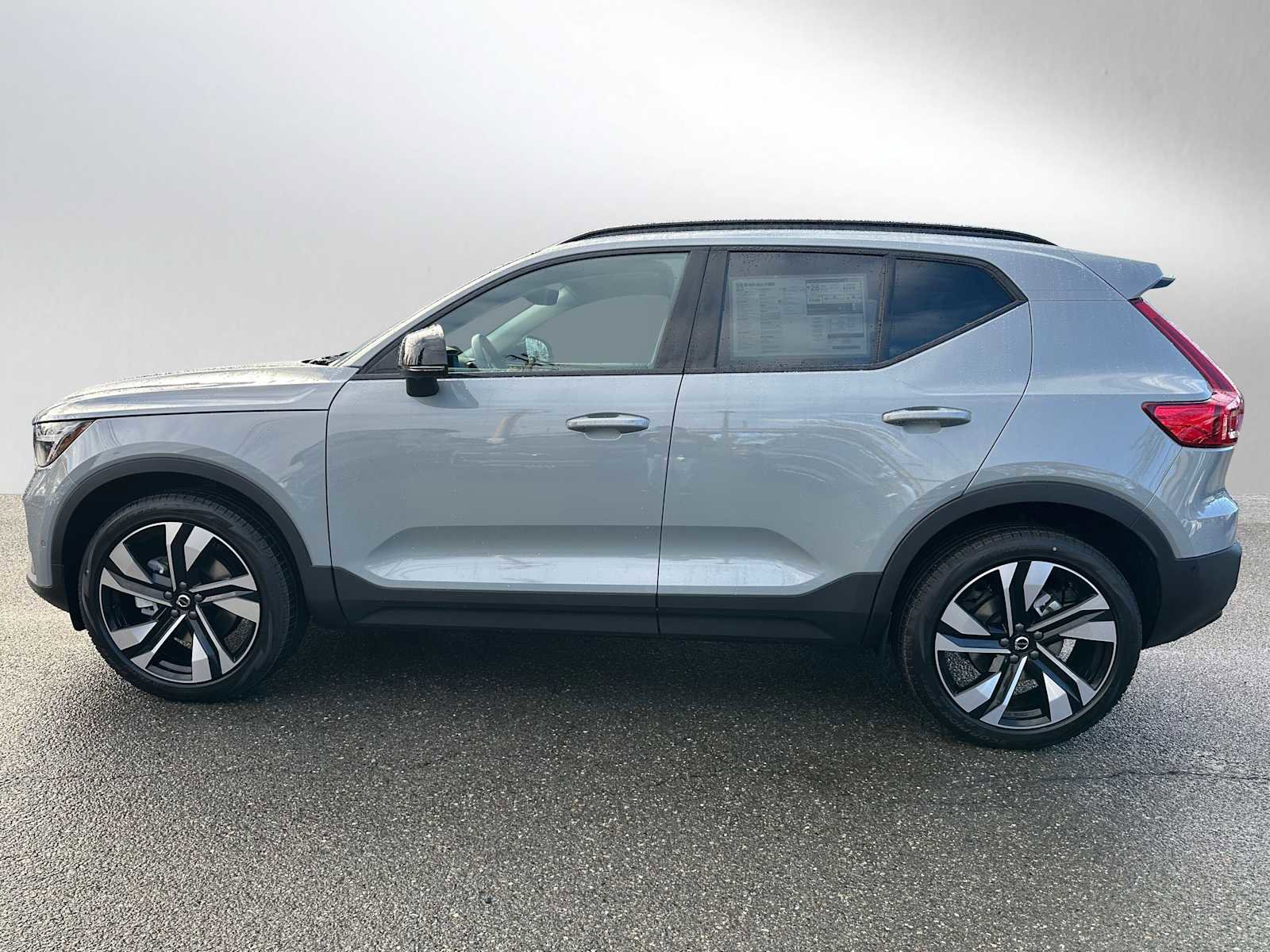 New 2026 Volvo XC40 B5 Ultra w/ Climate Package image 6