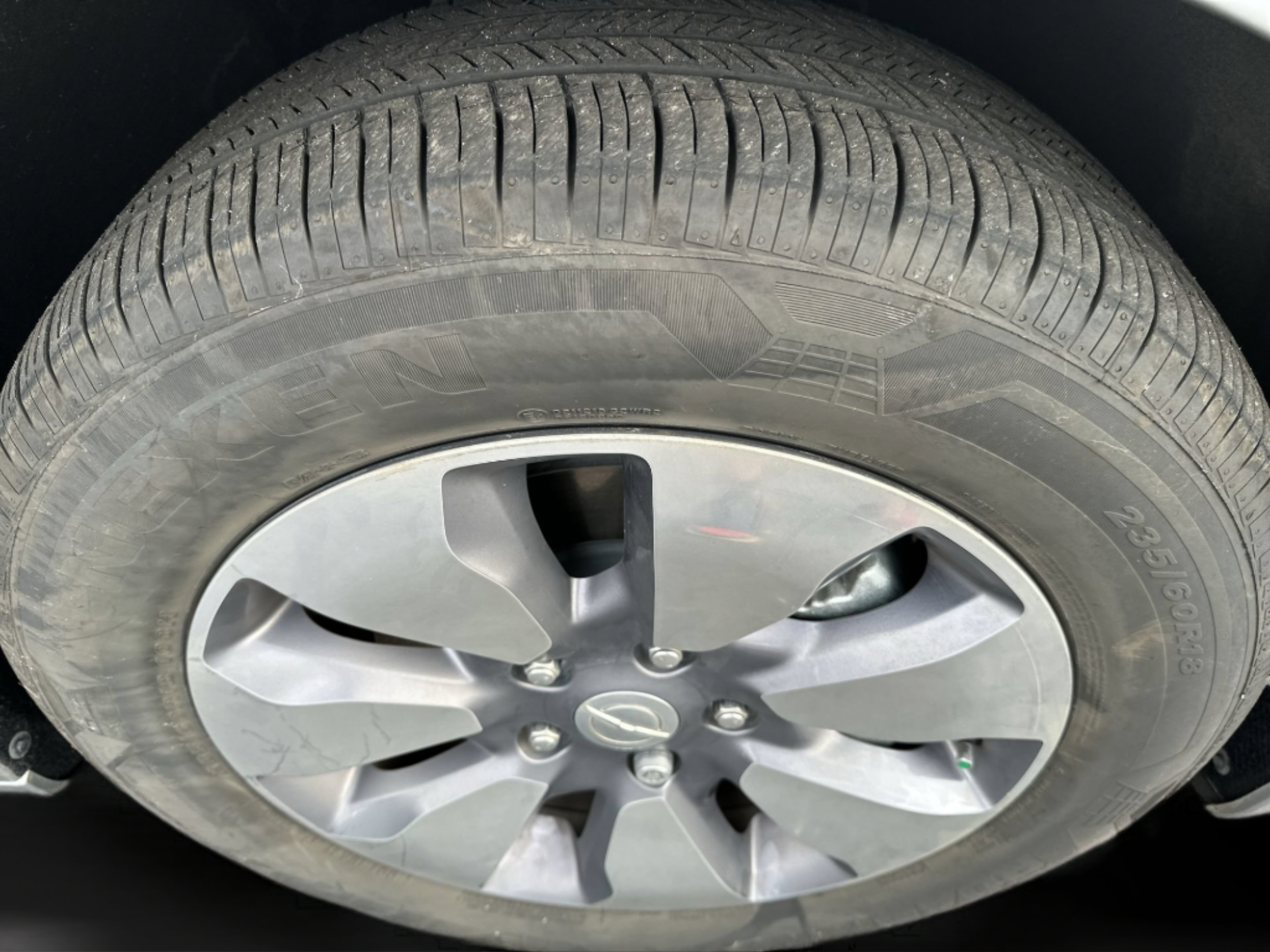 Used 2018 Chrysler Pacifica Limited w/ Advanced Safetytec Group FWD image 25