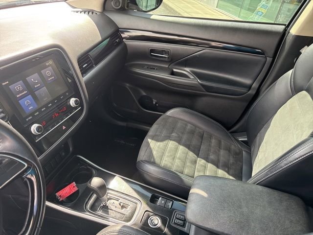 Used 2020 Mitsubishi Outlander ES AWD/4WD image 20