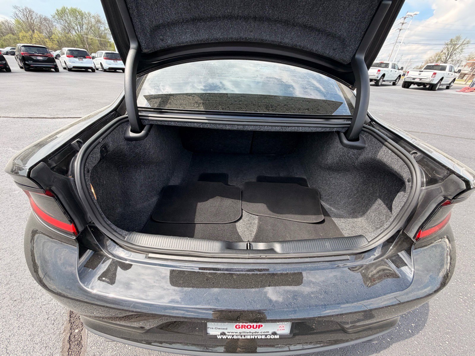 Used 2023 Dodge Charger Scat Pack w/ Plus Group RWD image 4