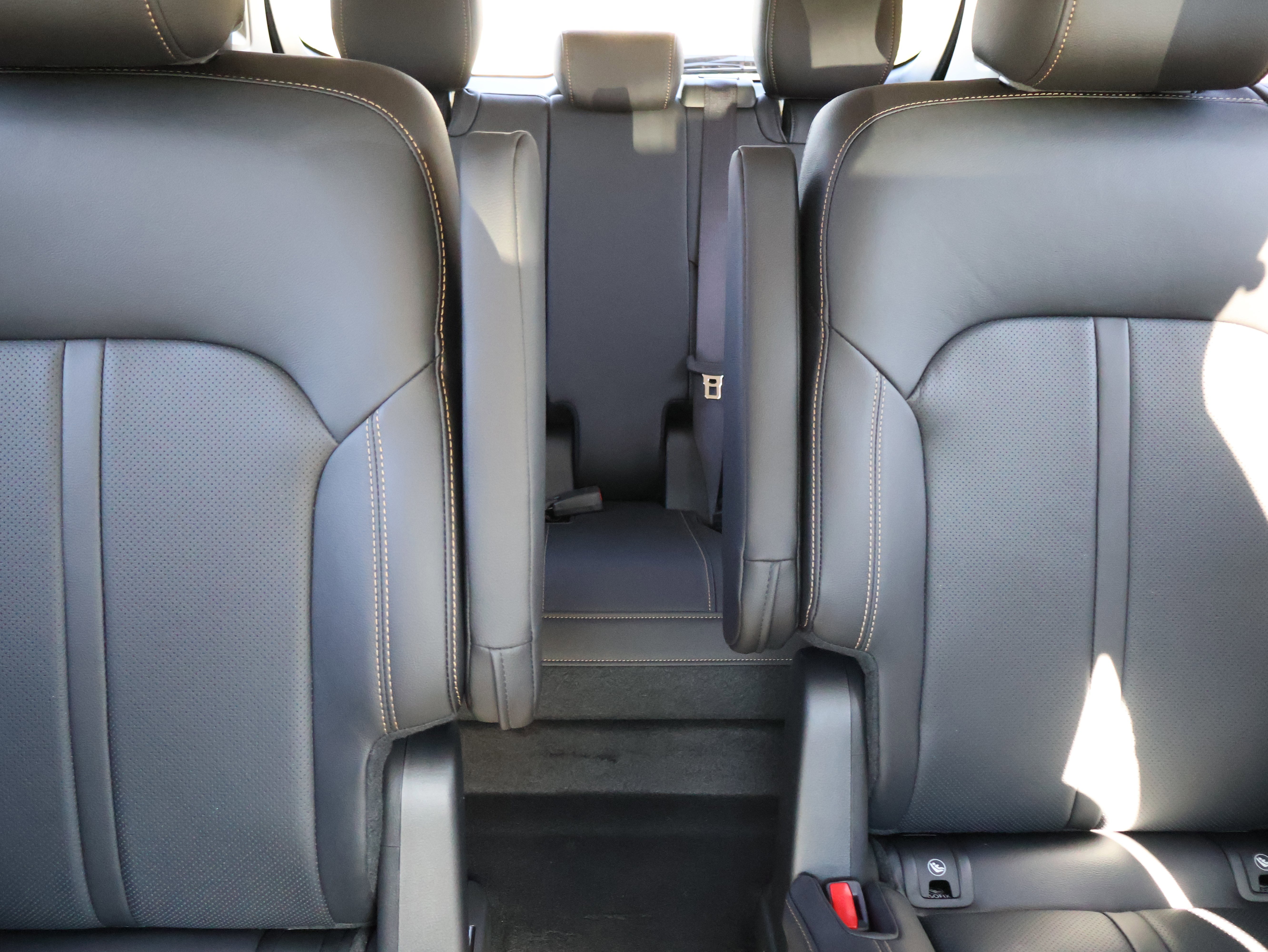 New 2025 MAZDA CX-90 Plug-In Hybrid w/ Preferred image 15