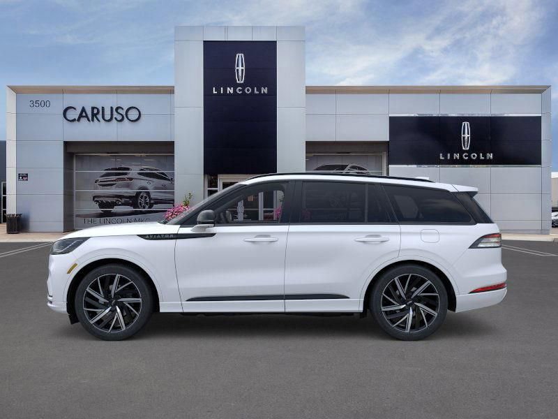 New 2026 Lincoln Aviator Black Label w/ Jet Appearance Package AWD/4WD image 3
