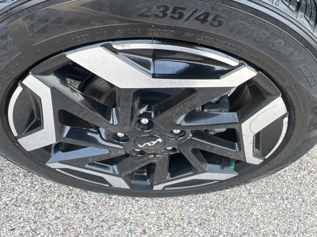Certified 2024 Kia Seltos SX w/ SX Sunroof Package AWD/4WD image 46