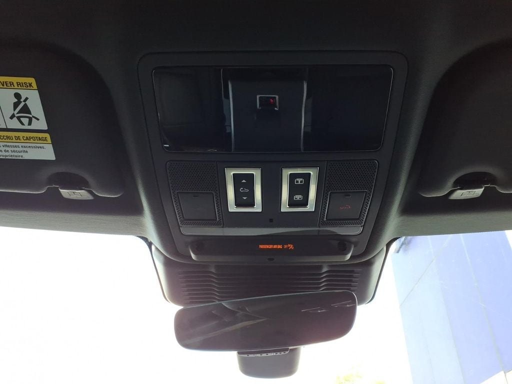 New 2026 Land Rover Range Rover Evoque Hoxton AWD/4WD image 23