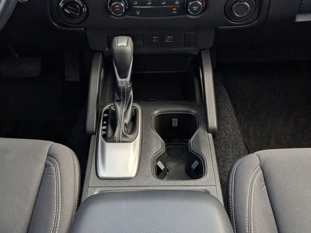 Used 2024 Nissan Frontier SV image 16