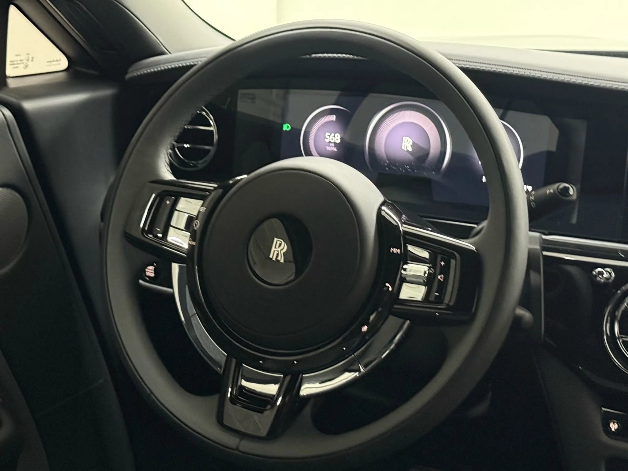 Used 2025 Rolls-Royce Spectre image 20