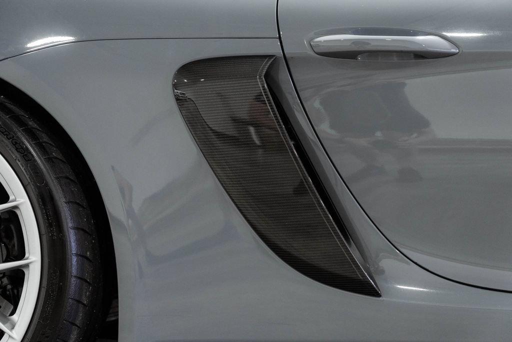 Used 2024 Porsche 718 Cayman GT4 RS RWD image 34