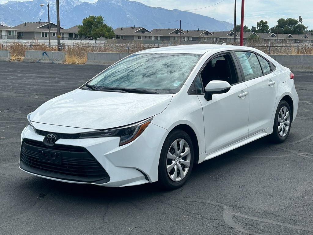 Used 2024 Toyota Corolla LE FWD image 8