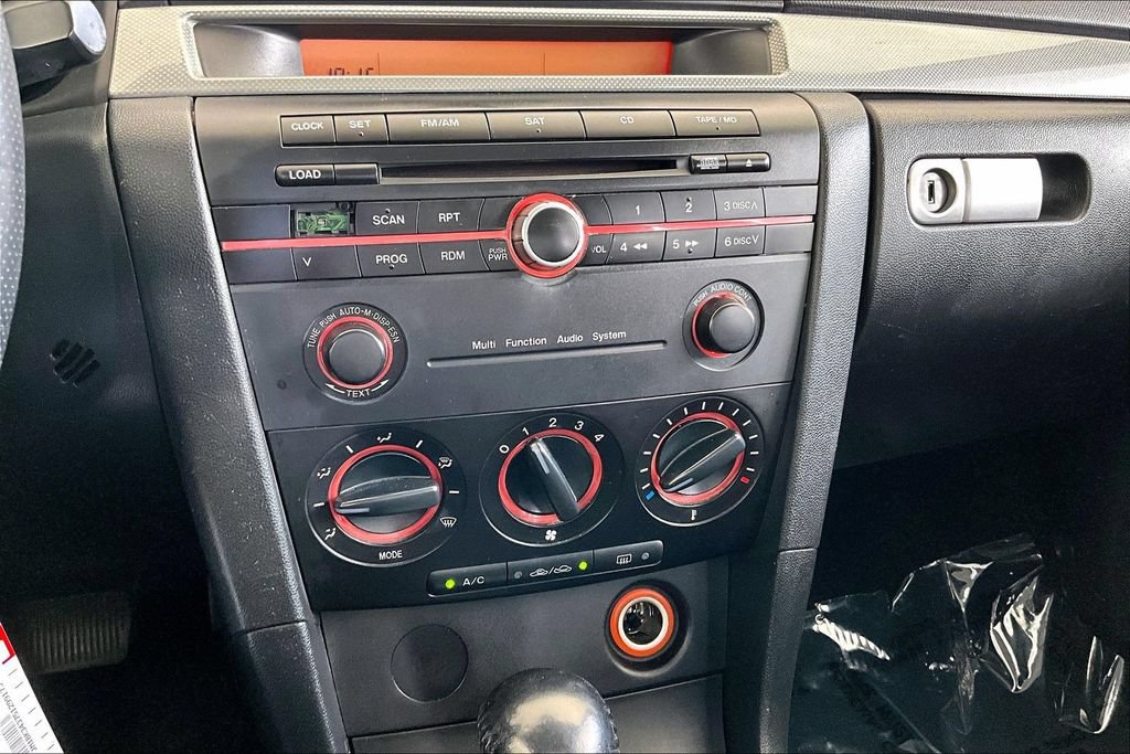 Used 2005 MAZDA MAZDA3 s FWD image 15