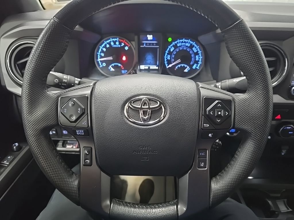 Used 2023 Toyota Tacoma TRD Off-Road w/ Black Out Package (TMS) AWD/4WD image 18
