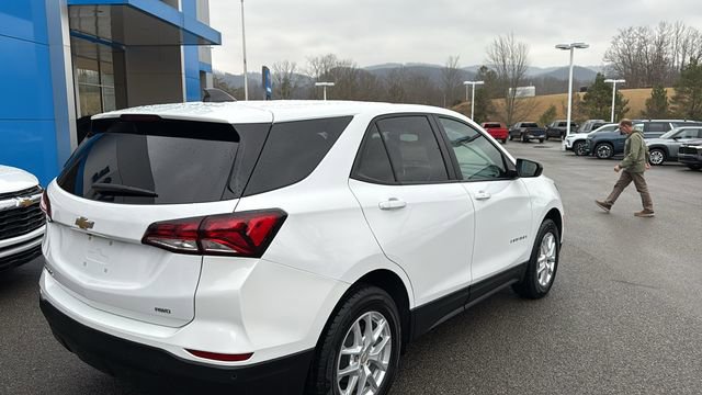Used 2023 Chevrolet Equinox LS image 6