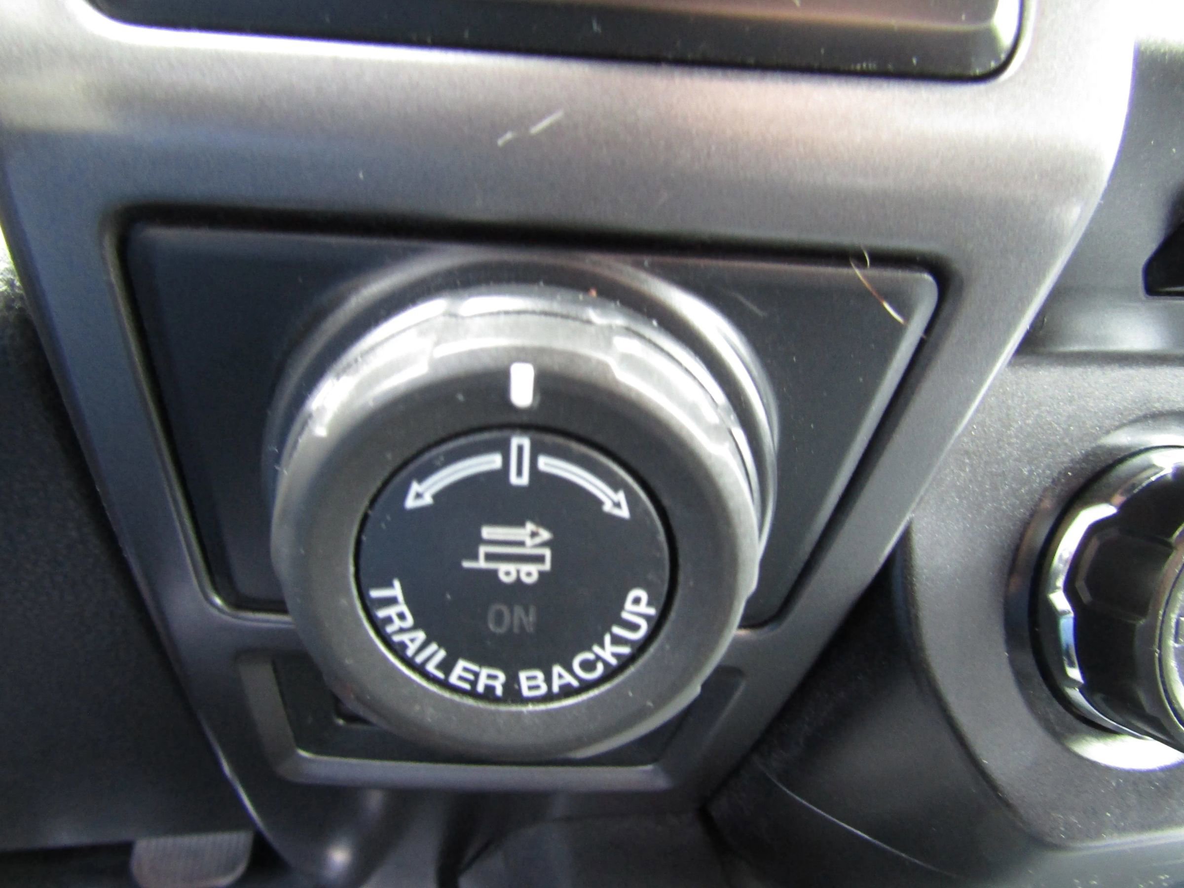 Used 2018 Ford F150 XLT w/ Equipment Group 302A Luxury image 22