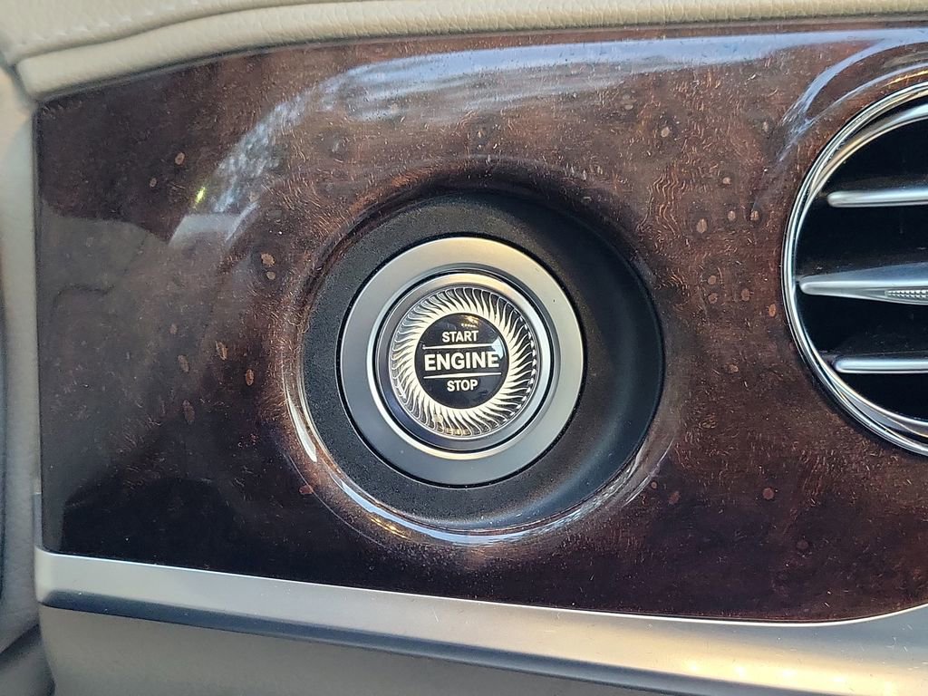 Used 2018 Mercedes-Benz S 560 Sedan image 39