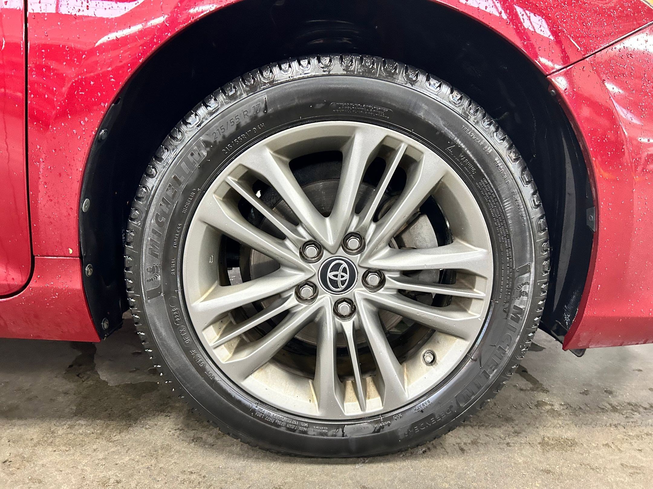 Used 2017 Toyota Camry SE FWD image 32