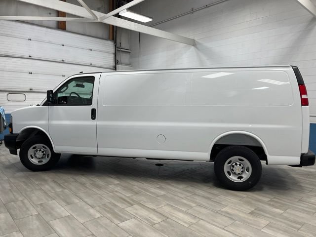 New 2026 Chevrolet Express 3500 Extended w/ Driver Convenience Package RWD image 4