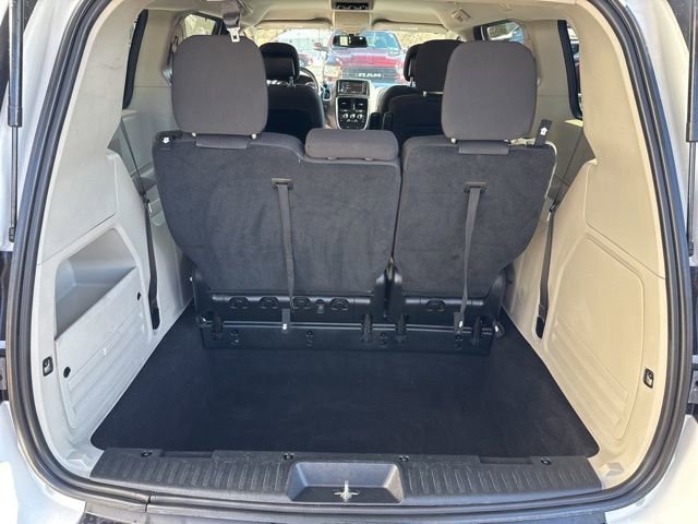 Certified 2019 Dodge Grand Caravan SE image 24