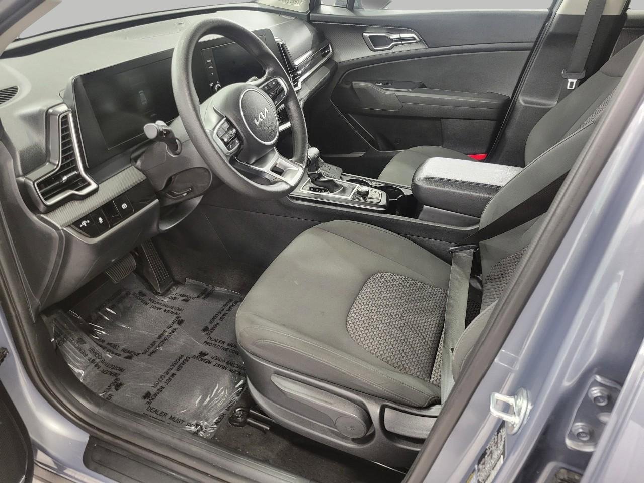 Used 2025 Kia Sportage LX image 10