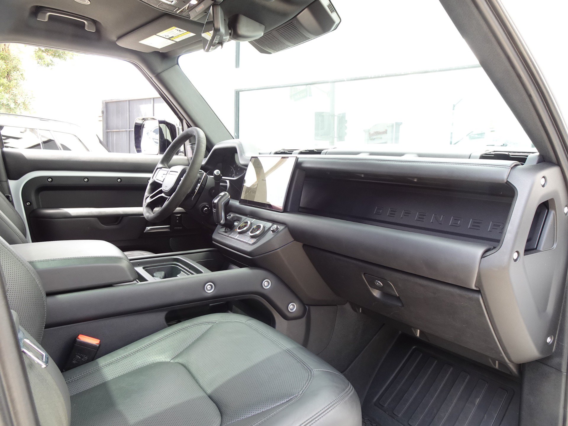 Used 2023 Land Rover Defender 110 AWD/4WD image 22