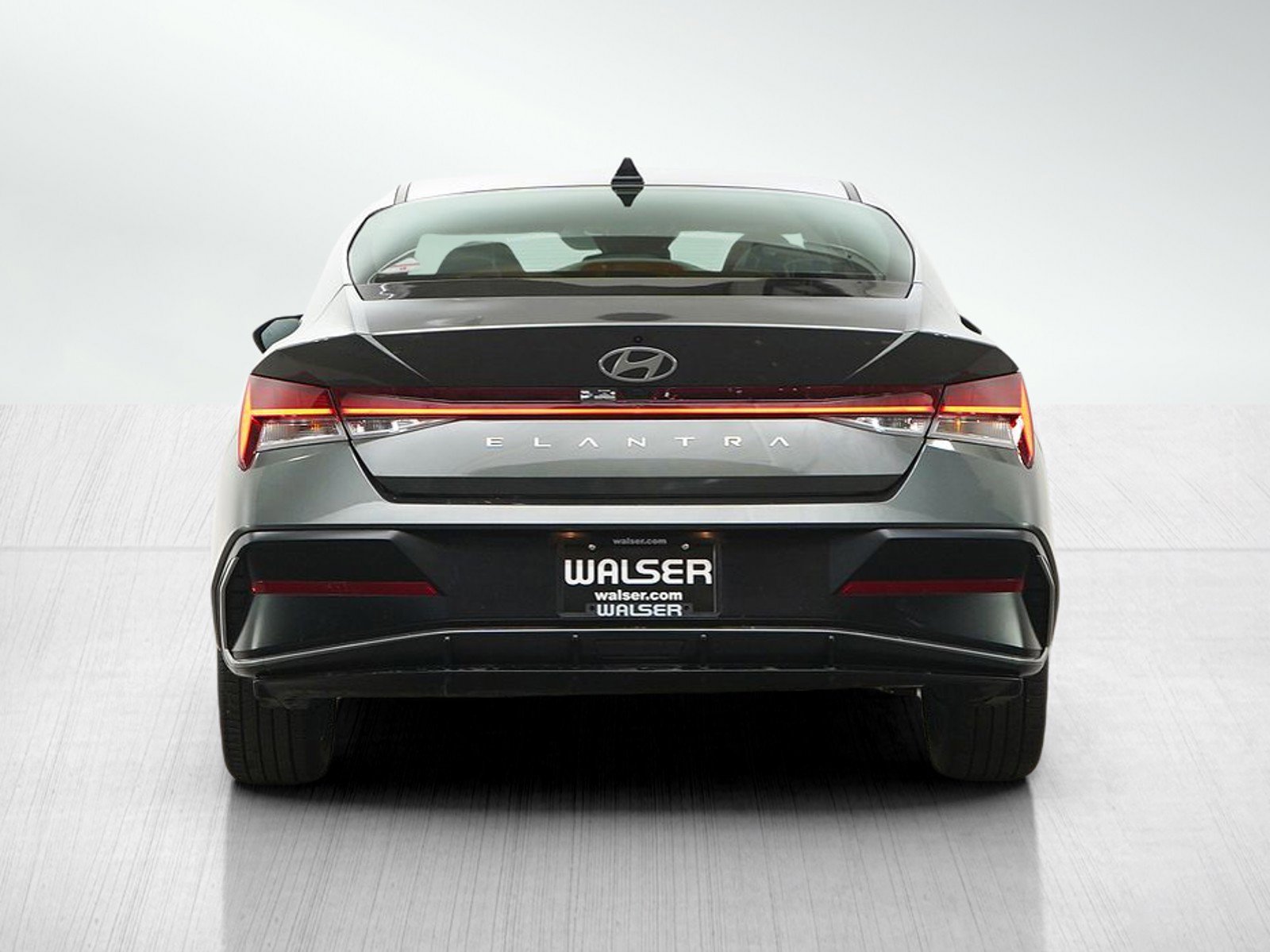 Used 2025 Hyundai Elantra SEL FWD image 4