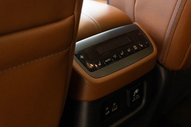 Used 2023 Nissan Pathfinder Platinum w/ Cargo Package image 24