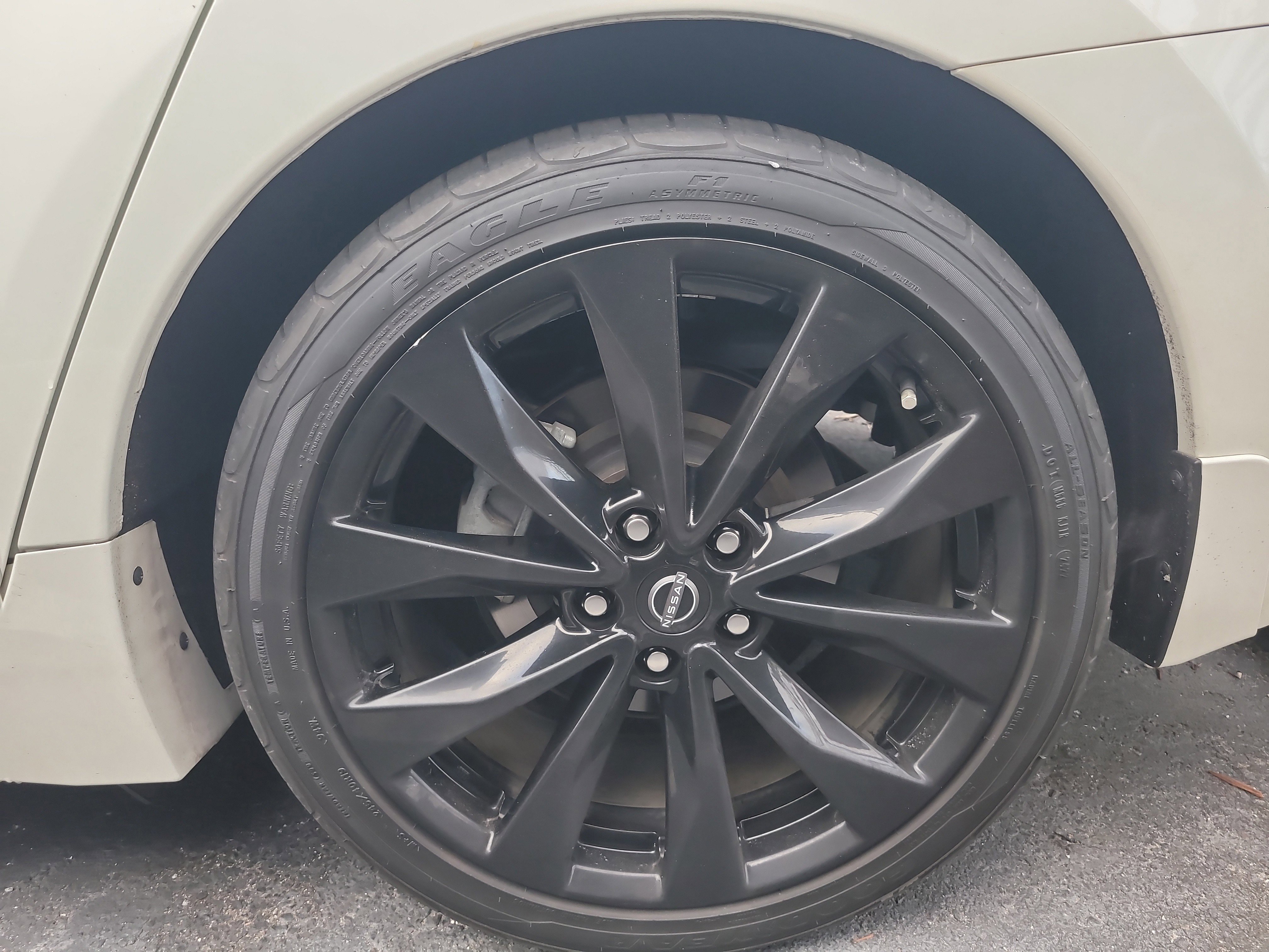 Used 2023 Nissan Maxima SR w/ Sport Mat Group FWD image 8