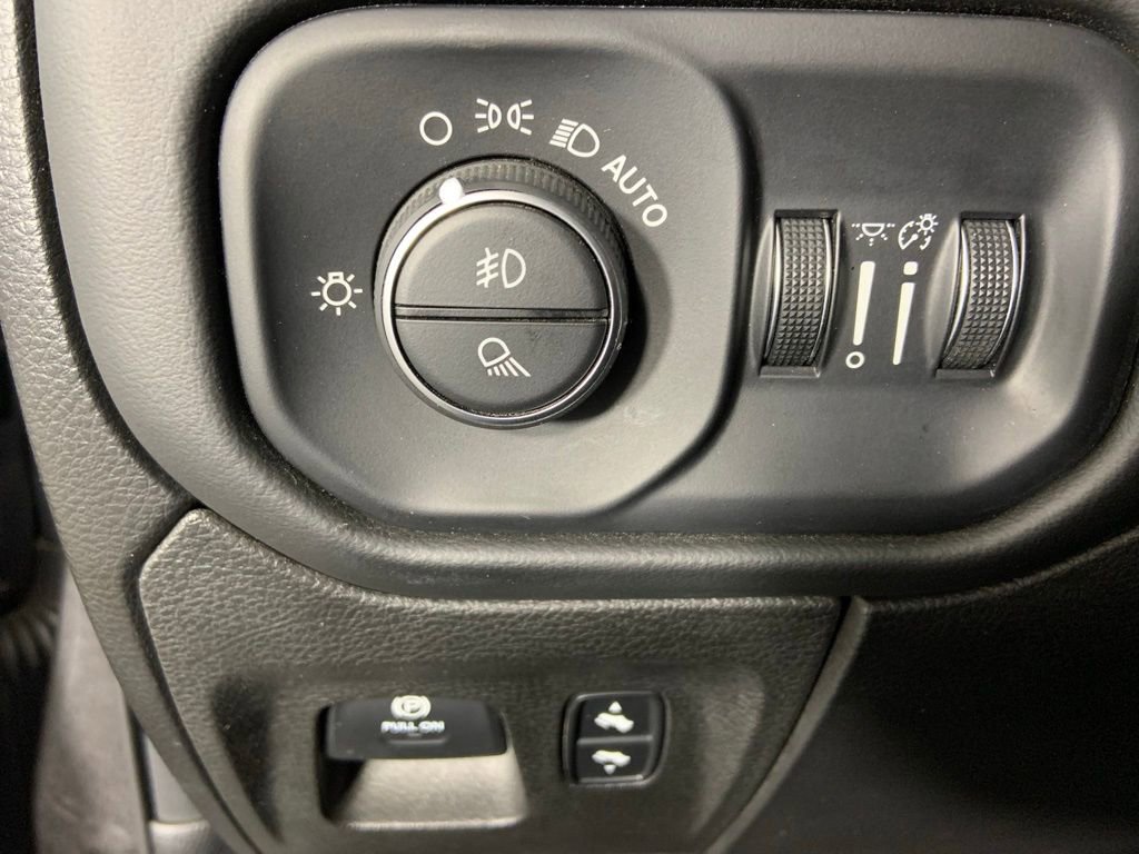 Used 2019 RAM 1500 Limited image 10