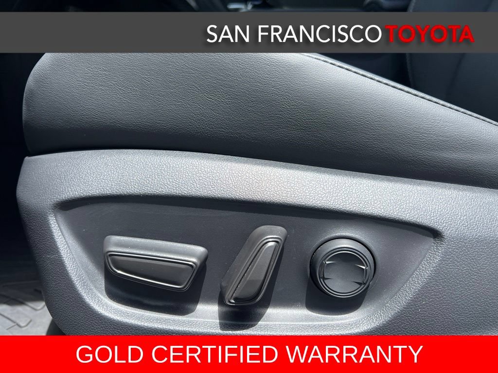 Certified 2024 Toyota Prius XLE FWD image 12