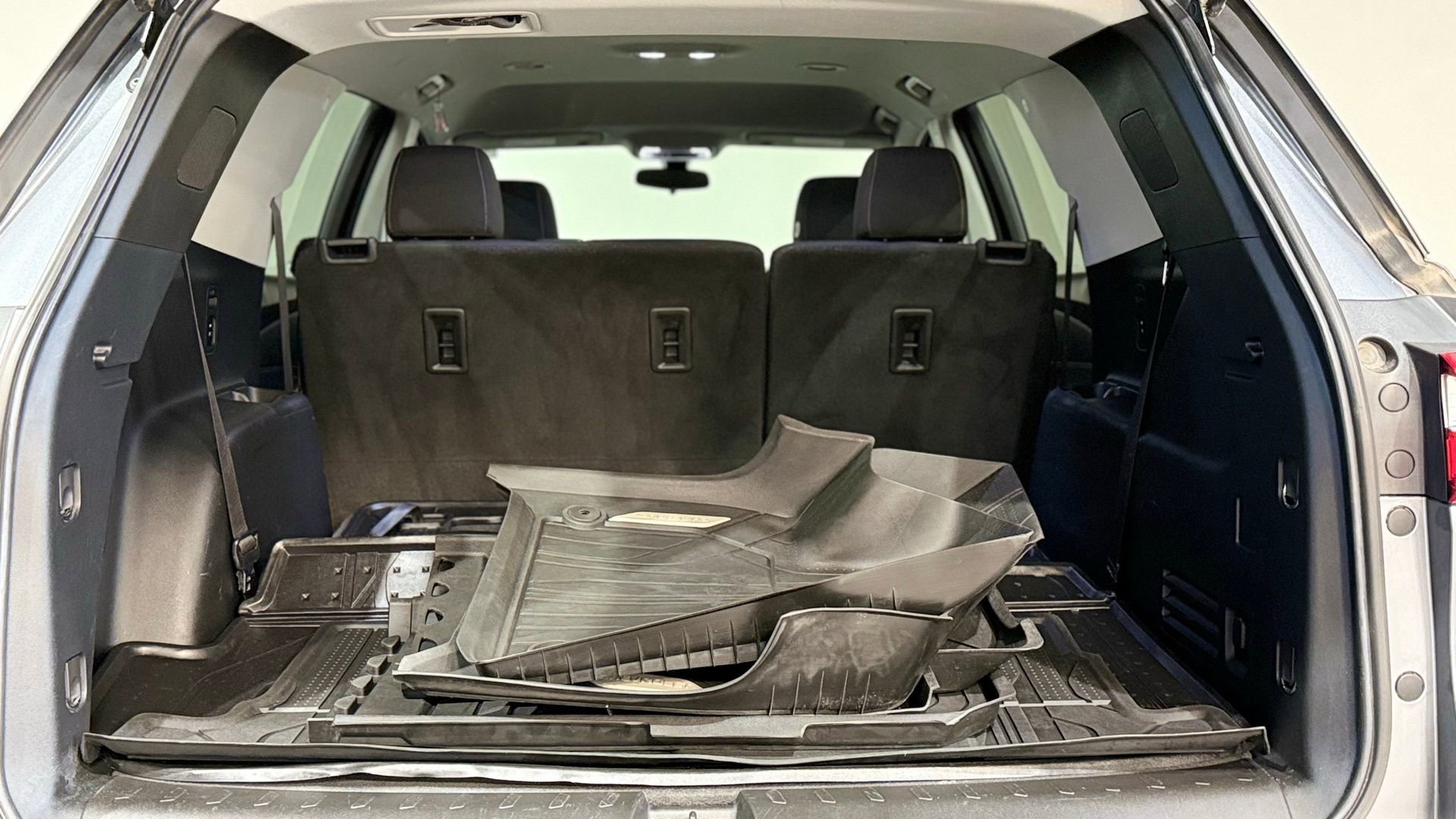 Used 2020 Chevrolet Traverse LT image 32