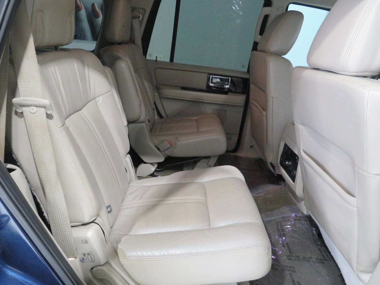 Used 2015 Lincoln Navigator 4WD image 11