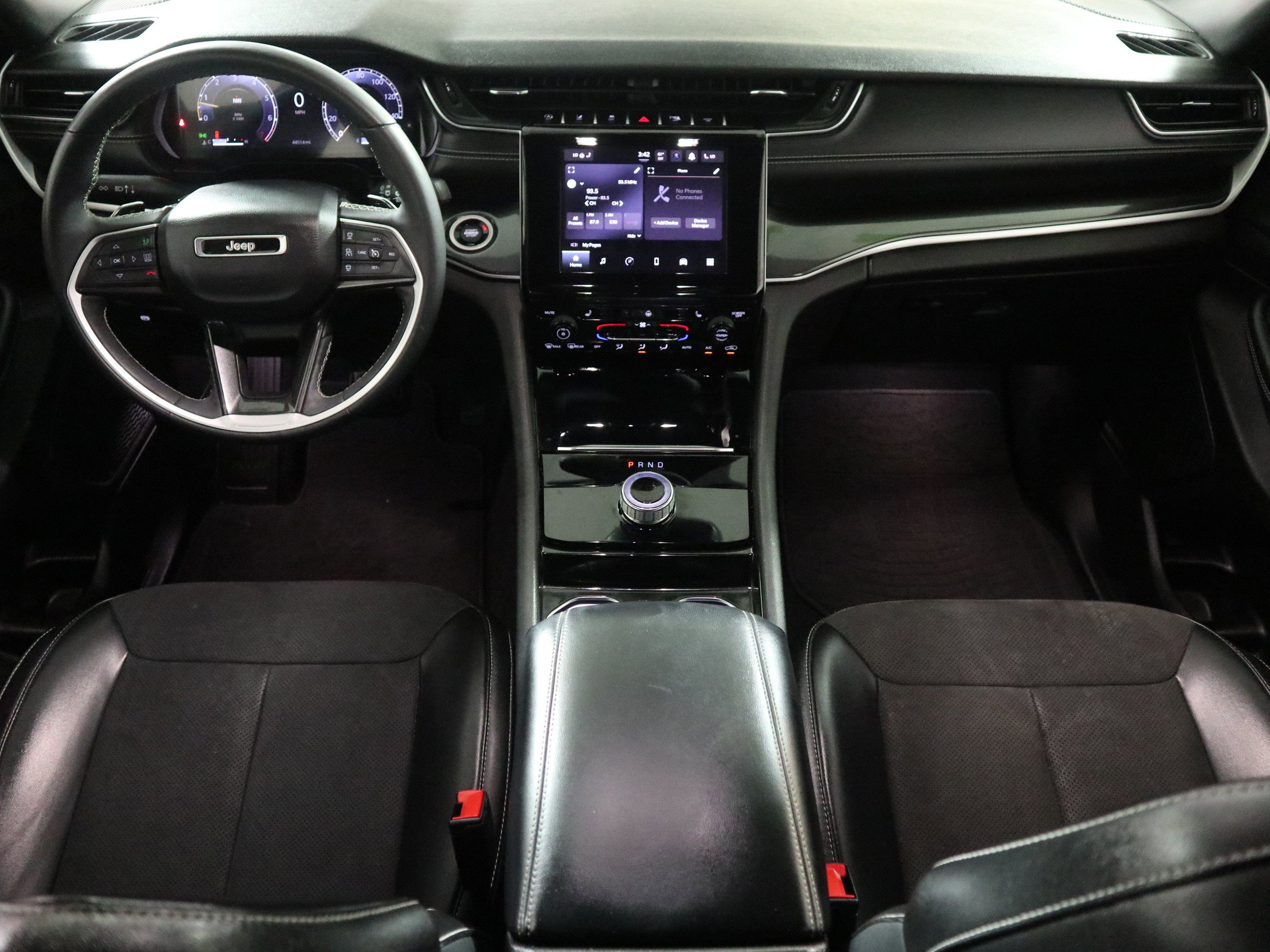 Used 2023 Jeep Grand Cherokee Altitude image 16