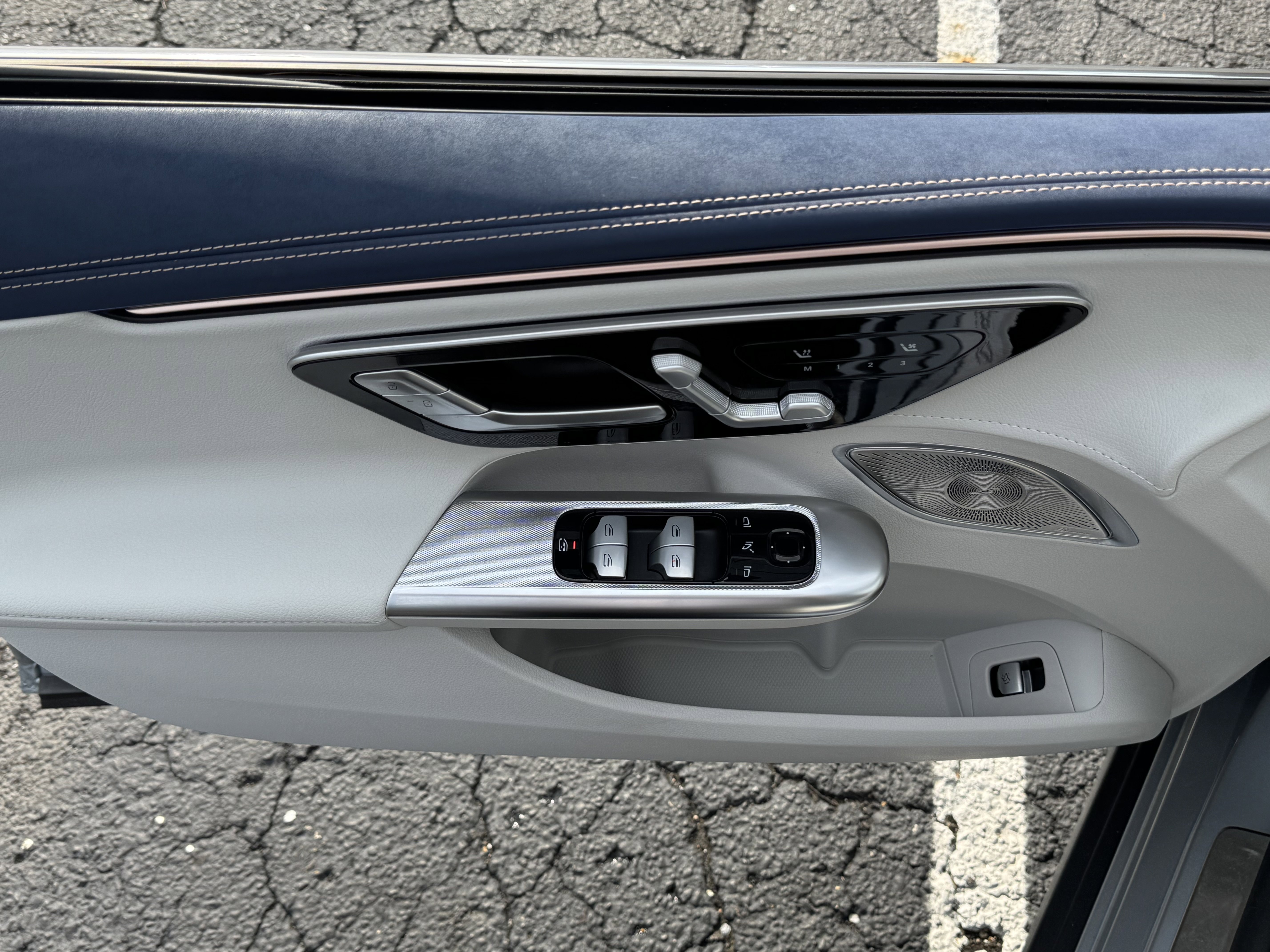 Used 2023 Mercedes-Benz EQE 350+ 4MATIC Sedan w/ Exclusive Trim Package image 20