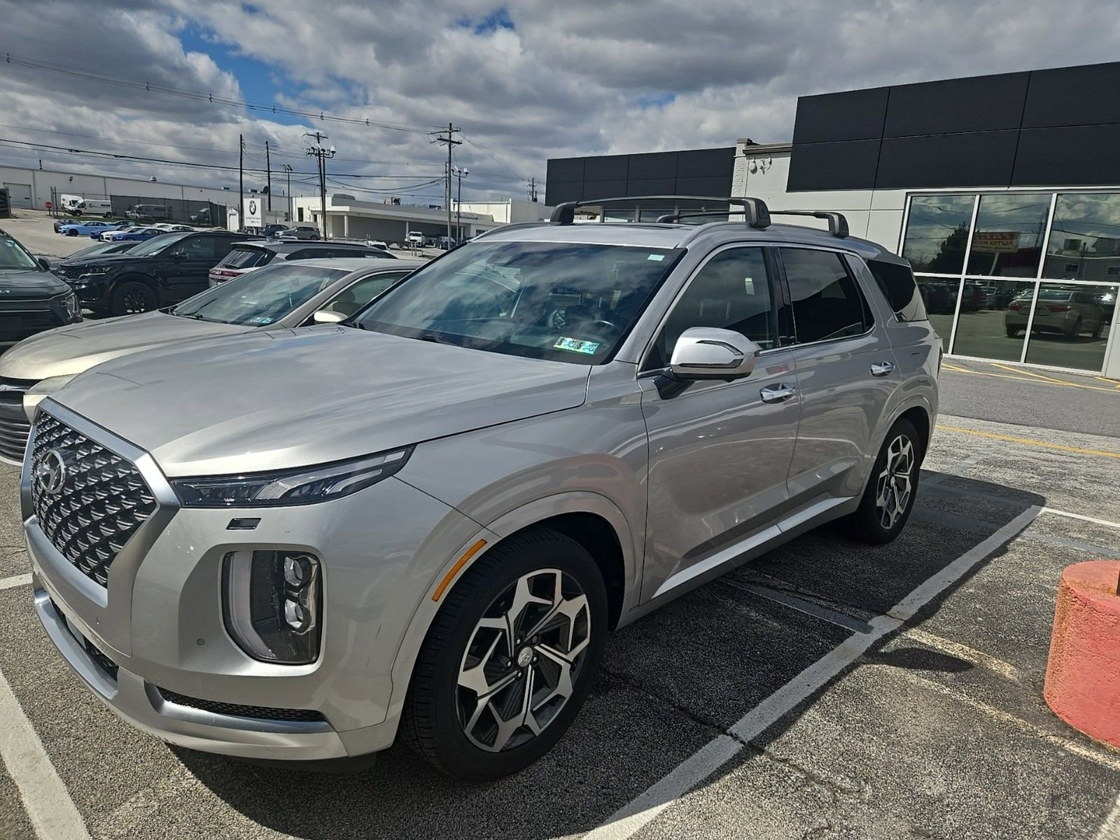 Used 2021 Hyundai Palisade Calligraphy image 1