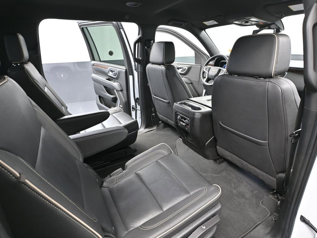 Used 2023 Chevrolet Suburban Premier image 55