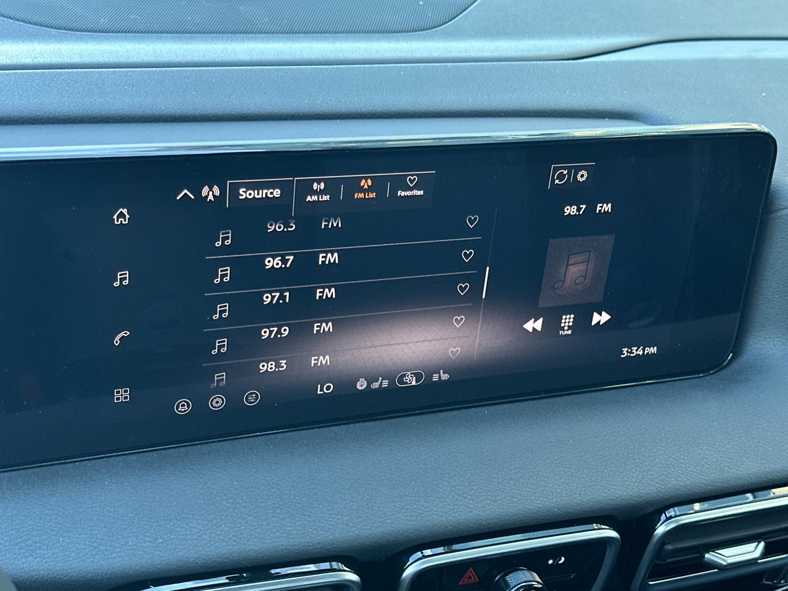 New 2026 Nissan Sentra SV w/ SV Convenience Package FWD image 17