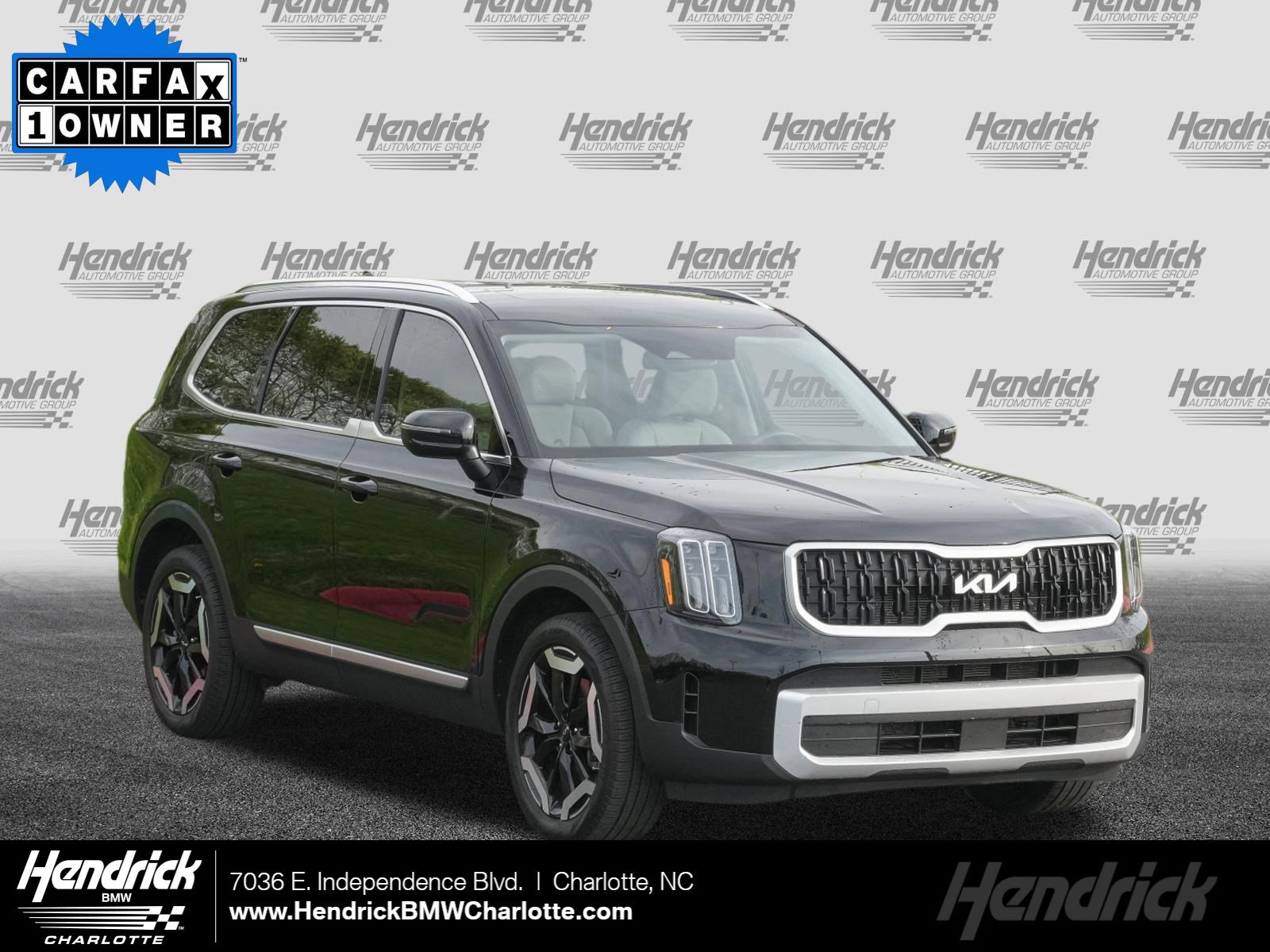Used 2025 Kia Telluride EX w/ EX Captain's Chair Package image 1