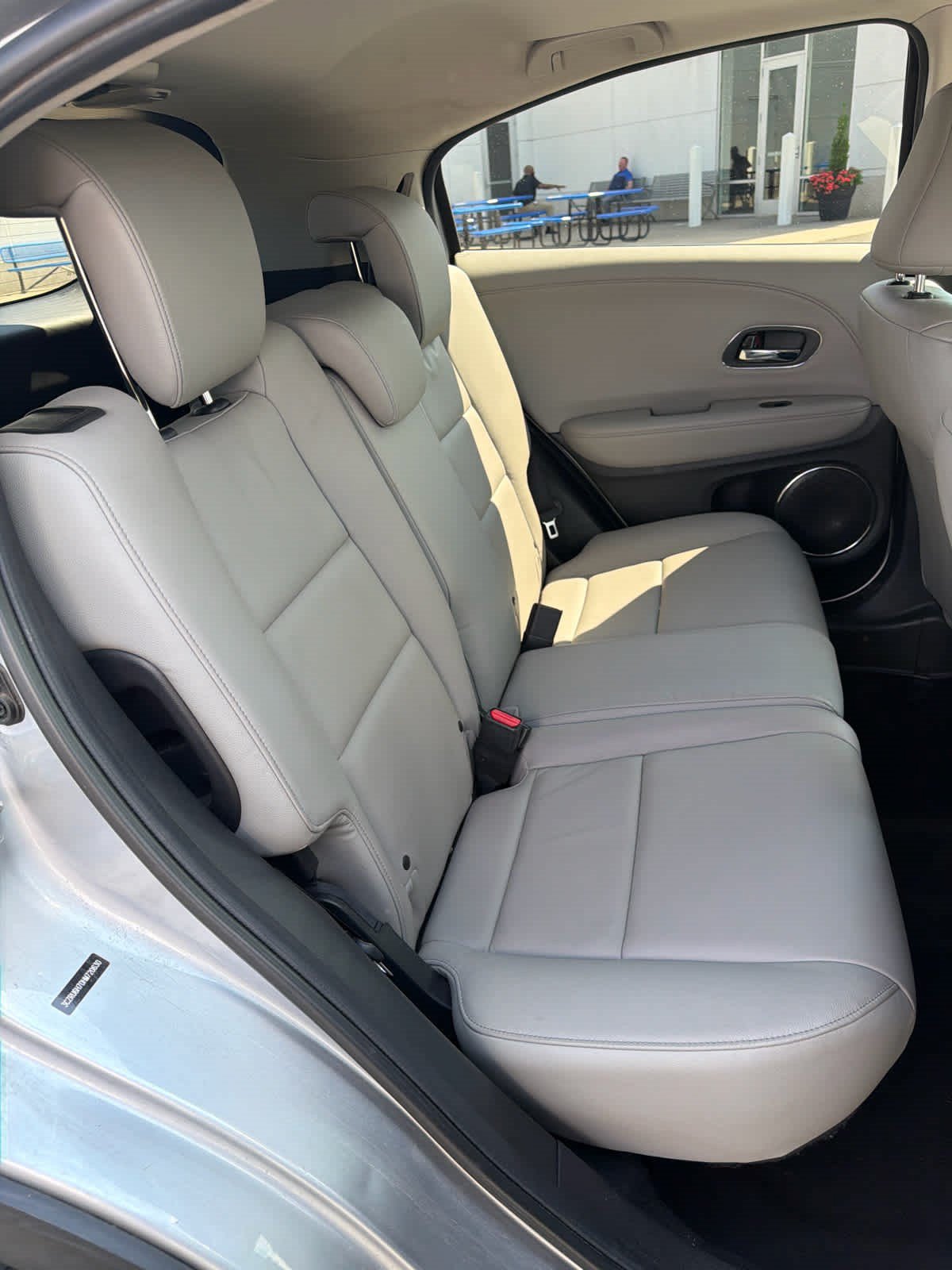 Used 2017 Honda HR-V EX-L image 11