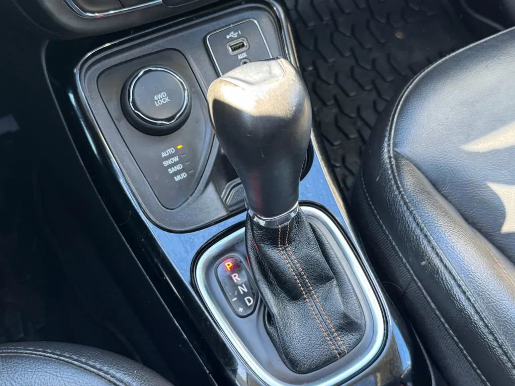 Used 2020 Jeep Compass Limited w/ Safety & Security Group image 18